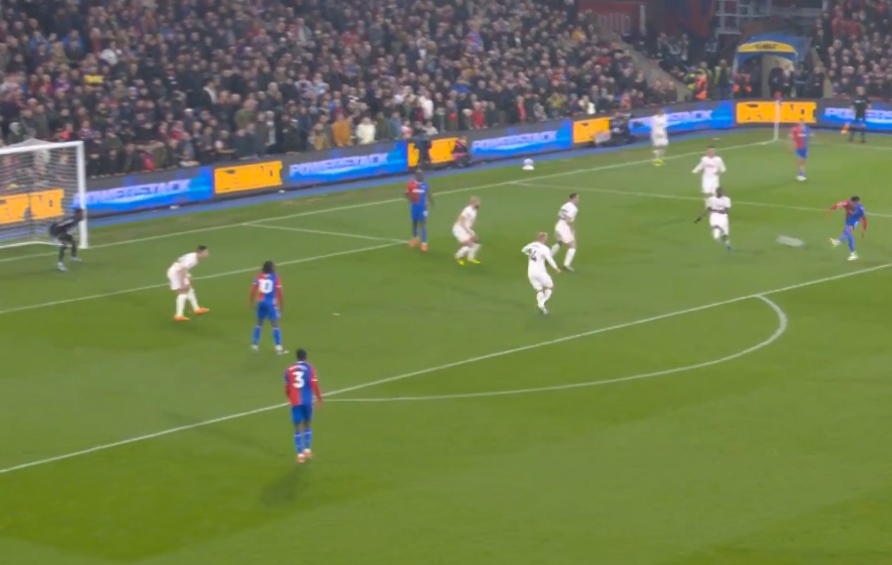 Video: Another Casemiro error leads to Olise rocket, Man United being hammered