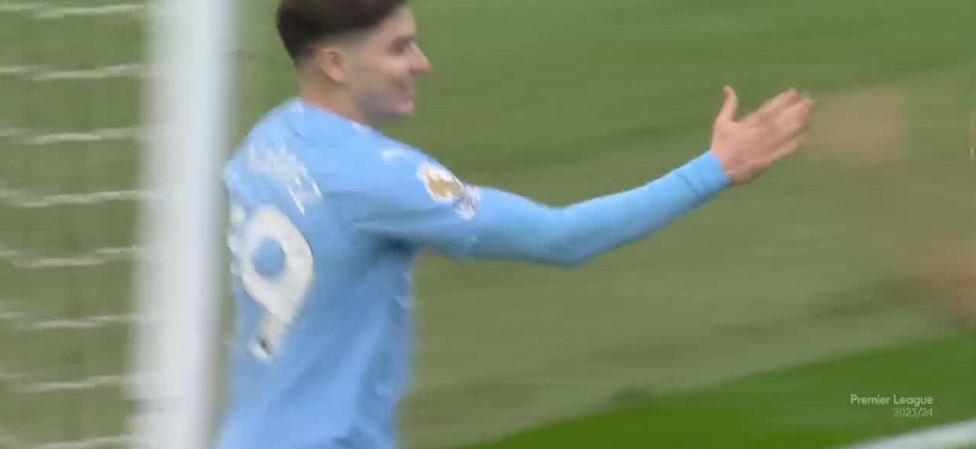 Video: Julian Alvarez comes off the bench to make it 5 for Manchester City | Man City 5-1 Wolves