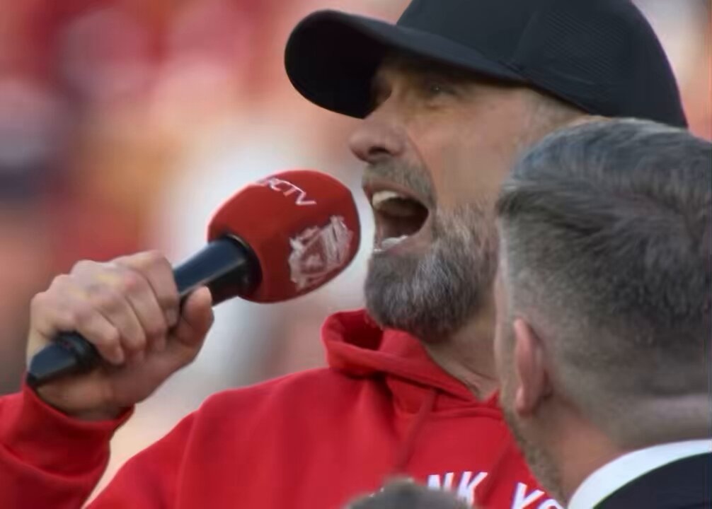 Watch: Incredible moment as Jurgen Klopp leads Anfield into an electrifying Arne Slot chant