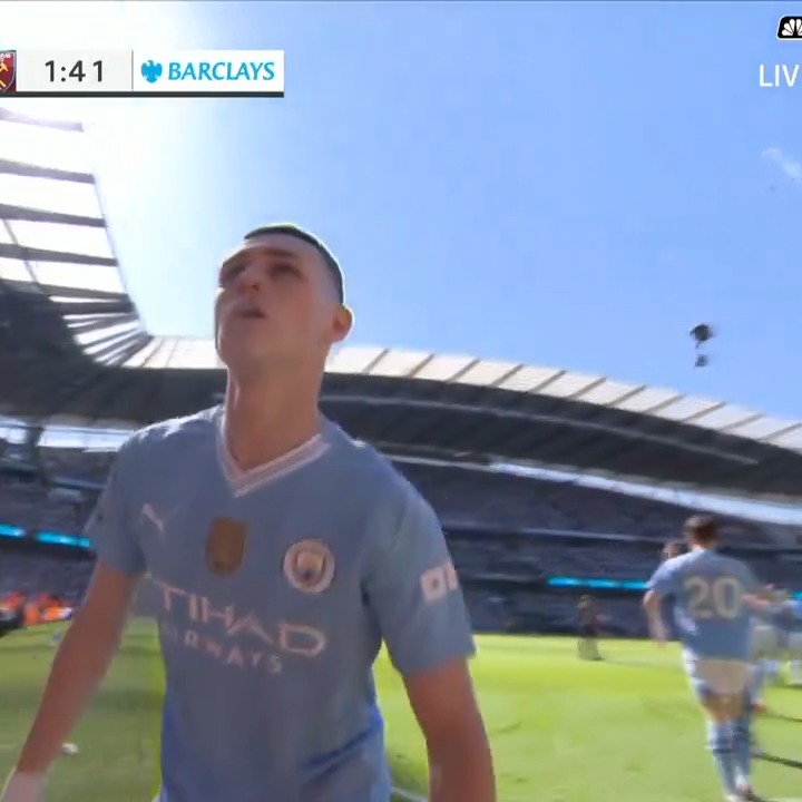 Video: Phil Foden with a left-footed stunner from outside the box to give Manchester City the lead
