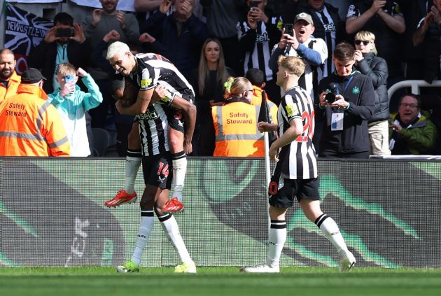 newcastle 2023-24 celebration pic