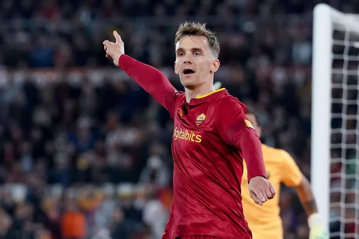 Leeds United defender Diego Llorente wanted to stay at Roma