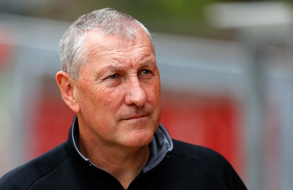 Terry Butcher warns England’s players to step up and help ease the burden on Jude Bellingham