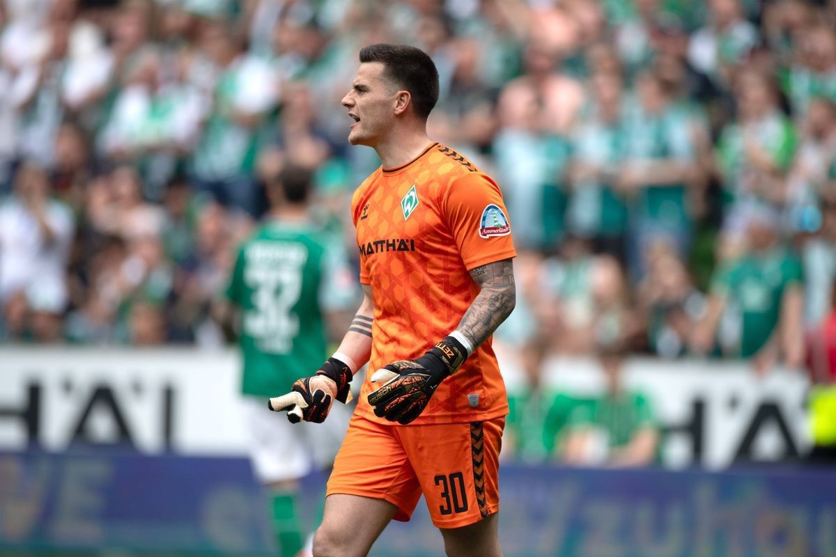 Man City News Pep Guardiola Is Eyeing A Move For German Goalkeeper man-city-news-pep-guardiola-is-eyeing-a-move-for-german-goalkeeper
