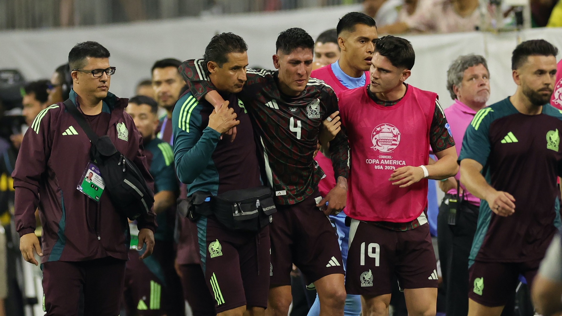 Video: West Ham on high alert as star midfielder suffers devastating injury during Jamaica-Mexico