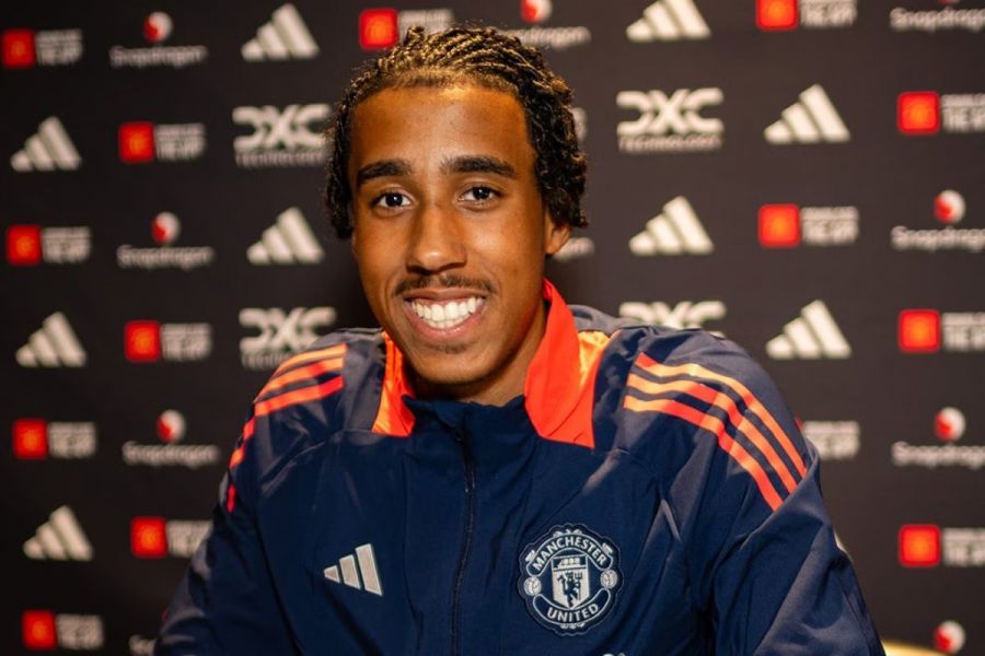 Man United Legend Helped The Club Signing Defender Leny Yoro From Lille