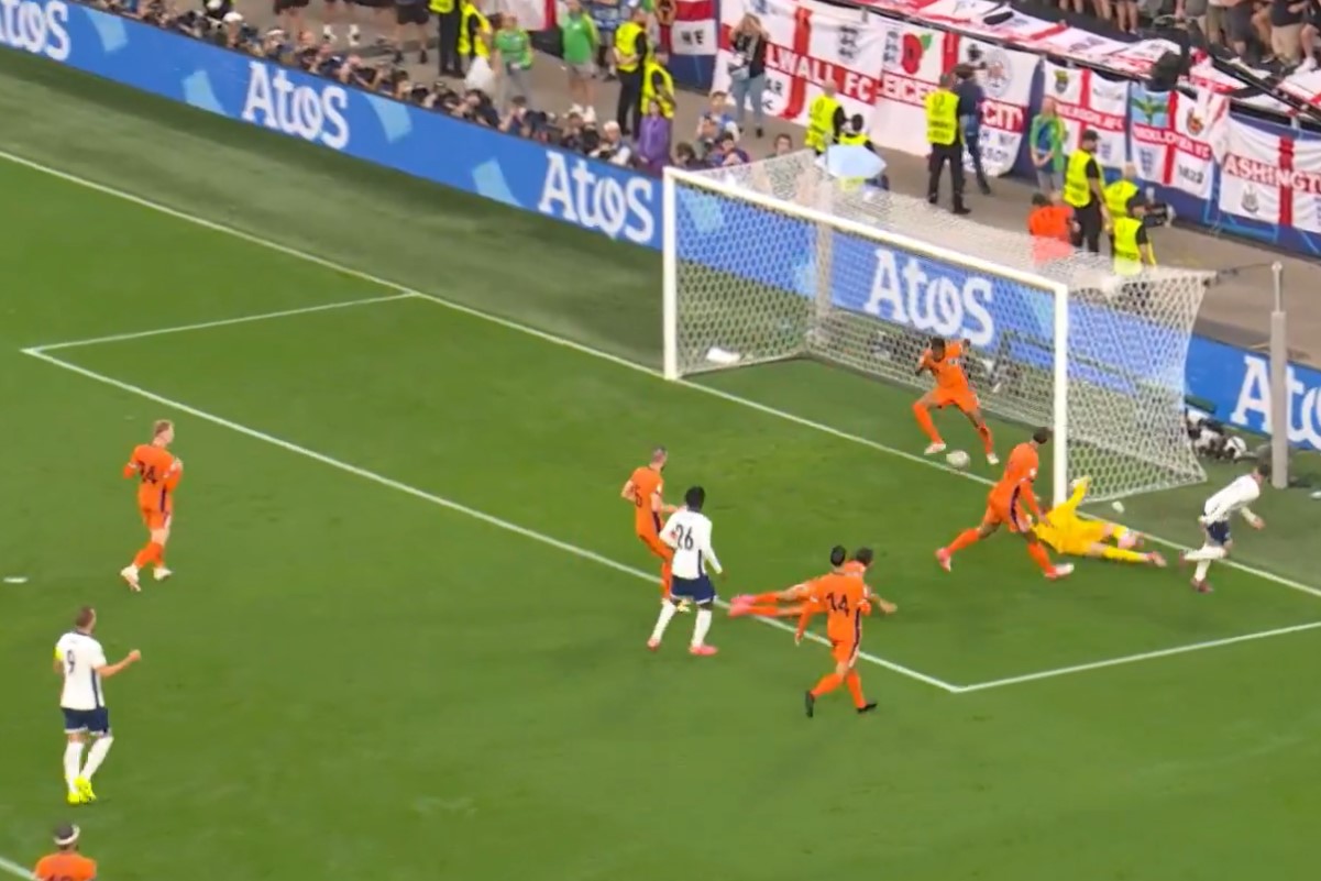 Video: Phil Foden shows dazzling feet before Netherlands star produces exceptional goal line clearance
