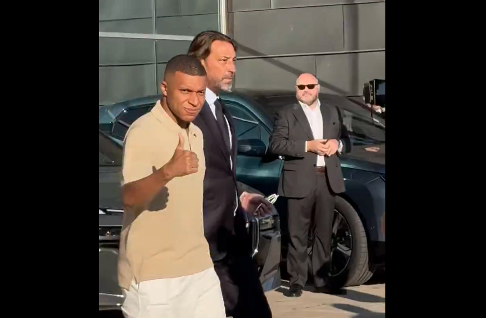 Video: Thumbs up from Kylian Mbappe as he passes Real Madrid medical