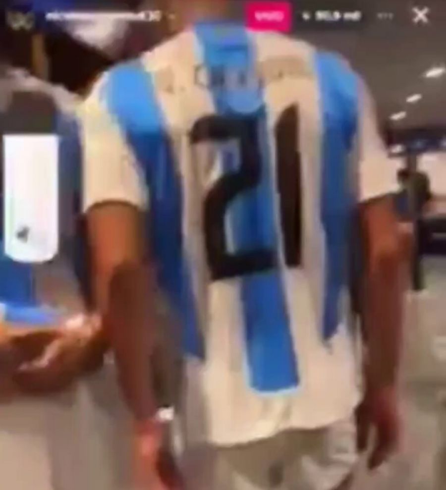 New video of Argentina players singing a vile song aimed at the Colombian  side