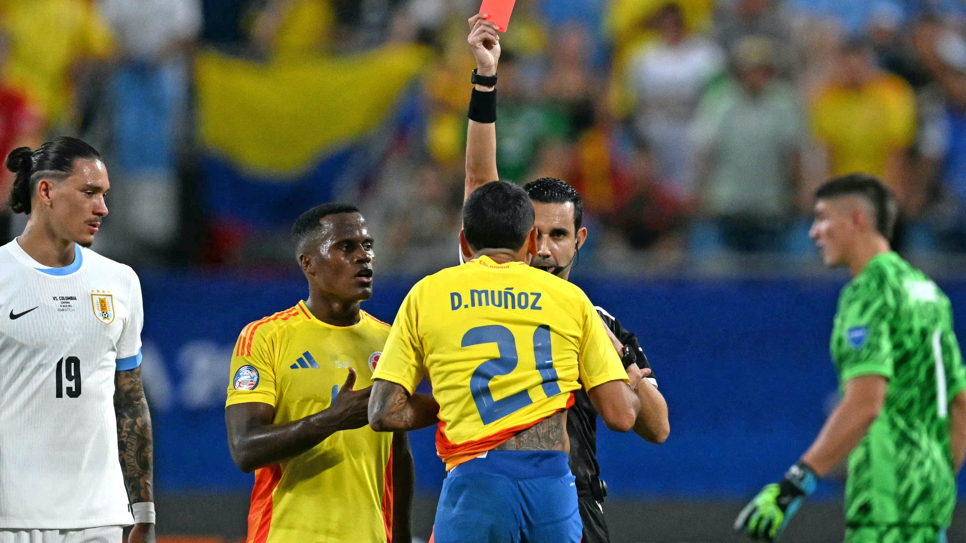 Video: Crystal Palace defender loses composure; elbows PSG star, receives red card in Colombia-Uruguay