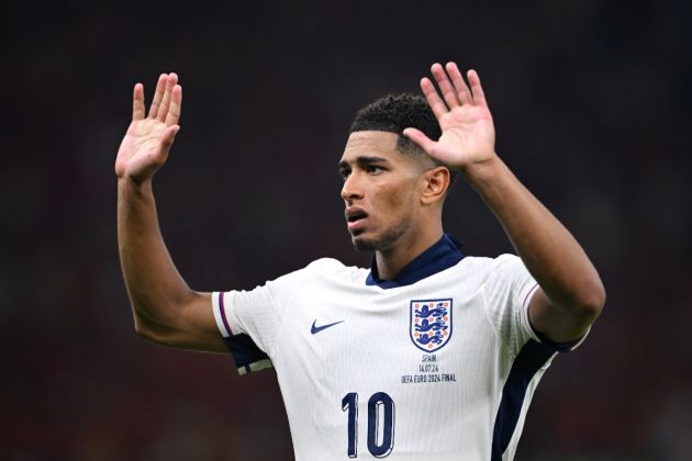 Jude Bellingham of England acknowledges the fans as he reacts after defeat to Spain during the UEFA EURO 2024 final match between Spain and England at Olympiastadion on July 14, 2024 in Berlin, Germany.