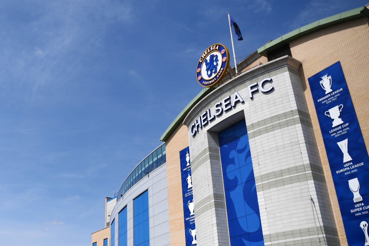 Chelsea handed boost as Premier League club submits last minute bid for £30m rated star