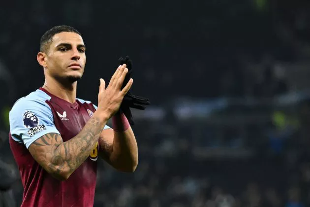 Aston Villa's Brazilian defender #03 Diego Carlos applauds at the end of the English Premier League football match between Tottenham Hotspur and Aston Villa at Tottenham Hotspur Stadium in London, on November 26, 2023.