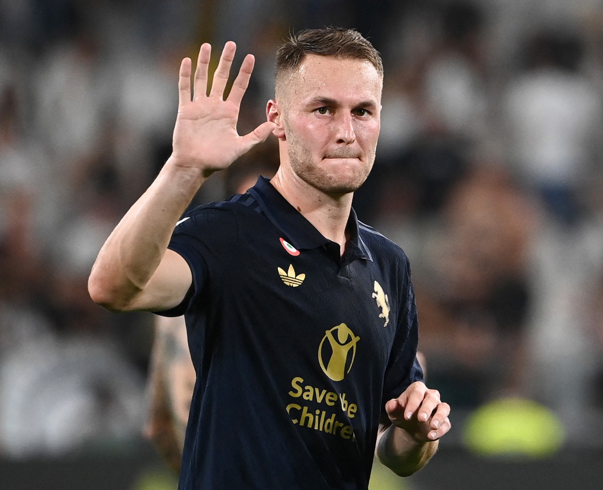 Man United chase €30m Serie A star