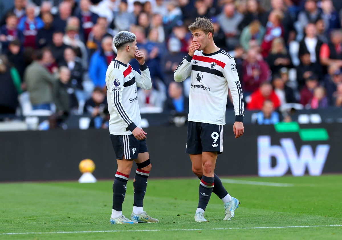 Alejandro Garnacho and Rasmus Hojlund during Man United's defeat to West Ham