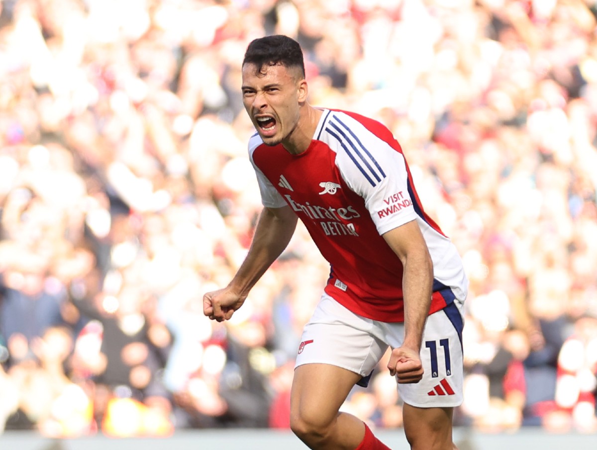 Gabriel Martinelli celebrates scoring for Arsenal against Leicester City