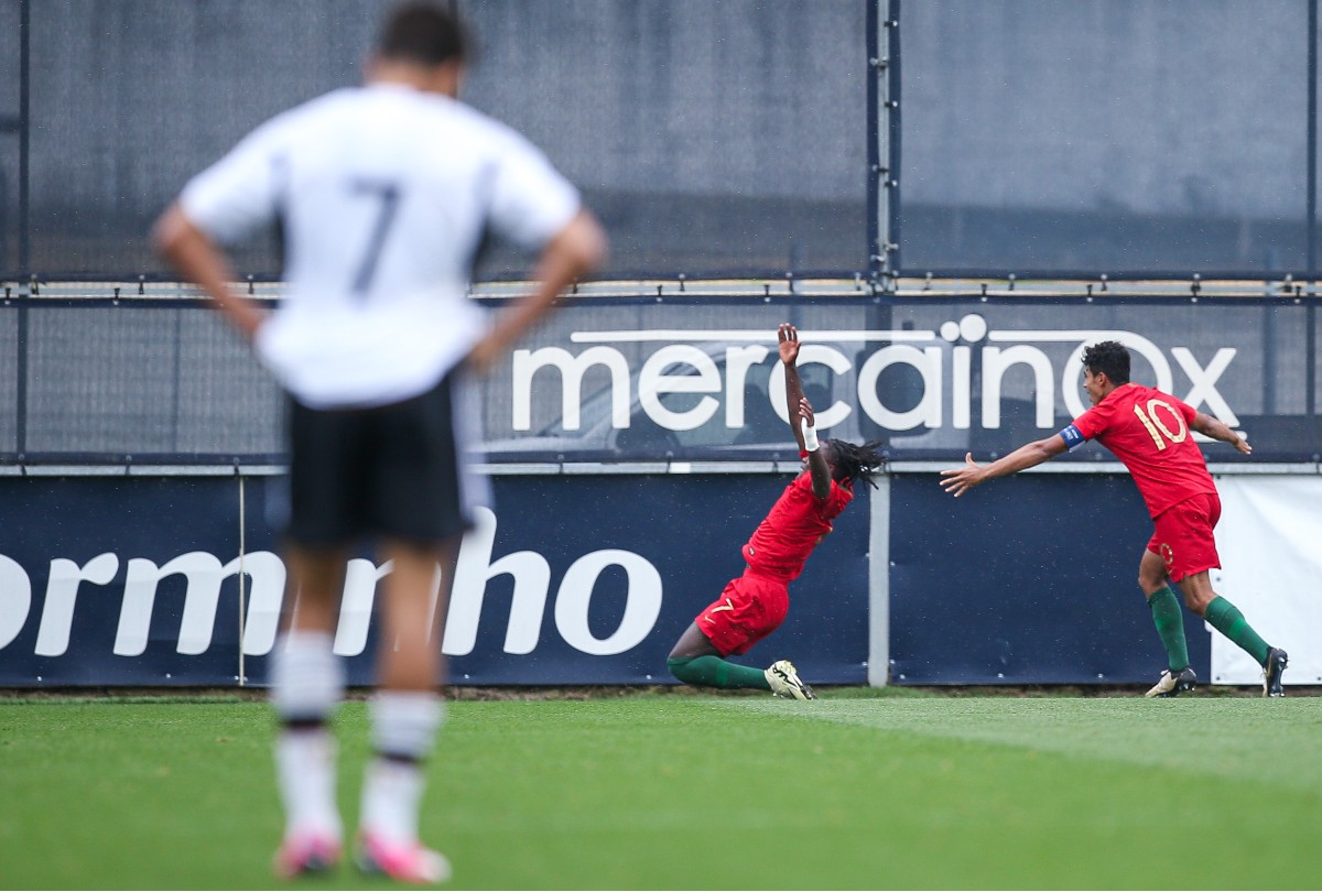 Arsenal target Geovany Quenda celebrates a goal