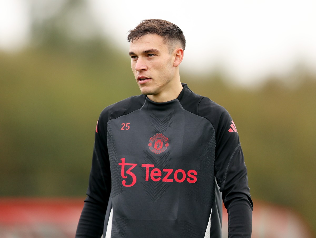 Manuel Ugarte in Manchester United training