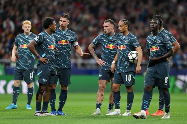 Xavi Simons with his RB Leipzig teammates