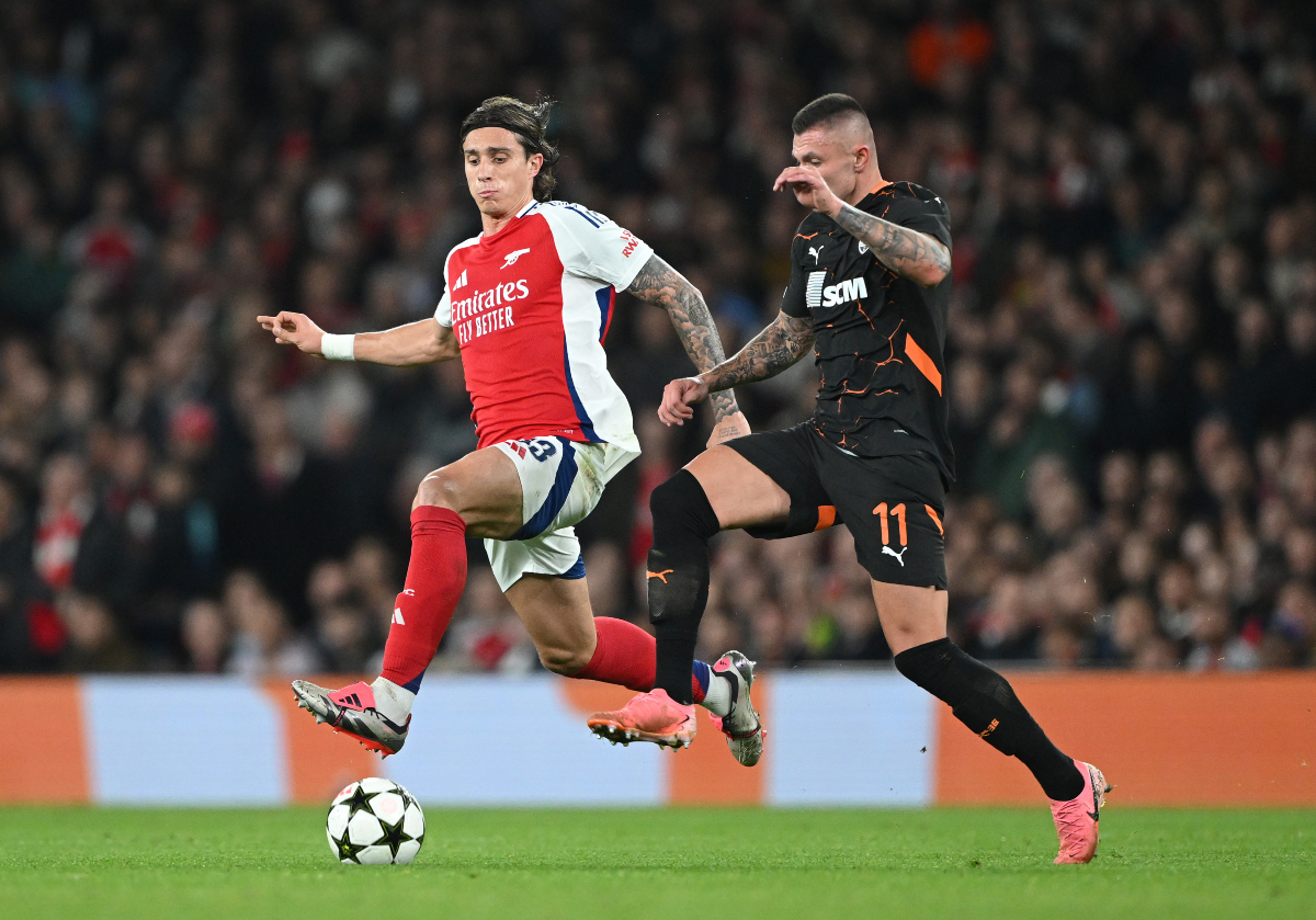 Arsenal's Riccardo Calafiori in action against Shakhtar Donetsk