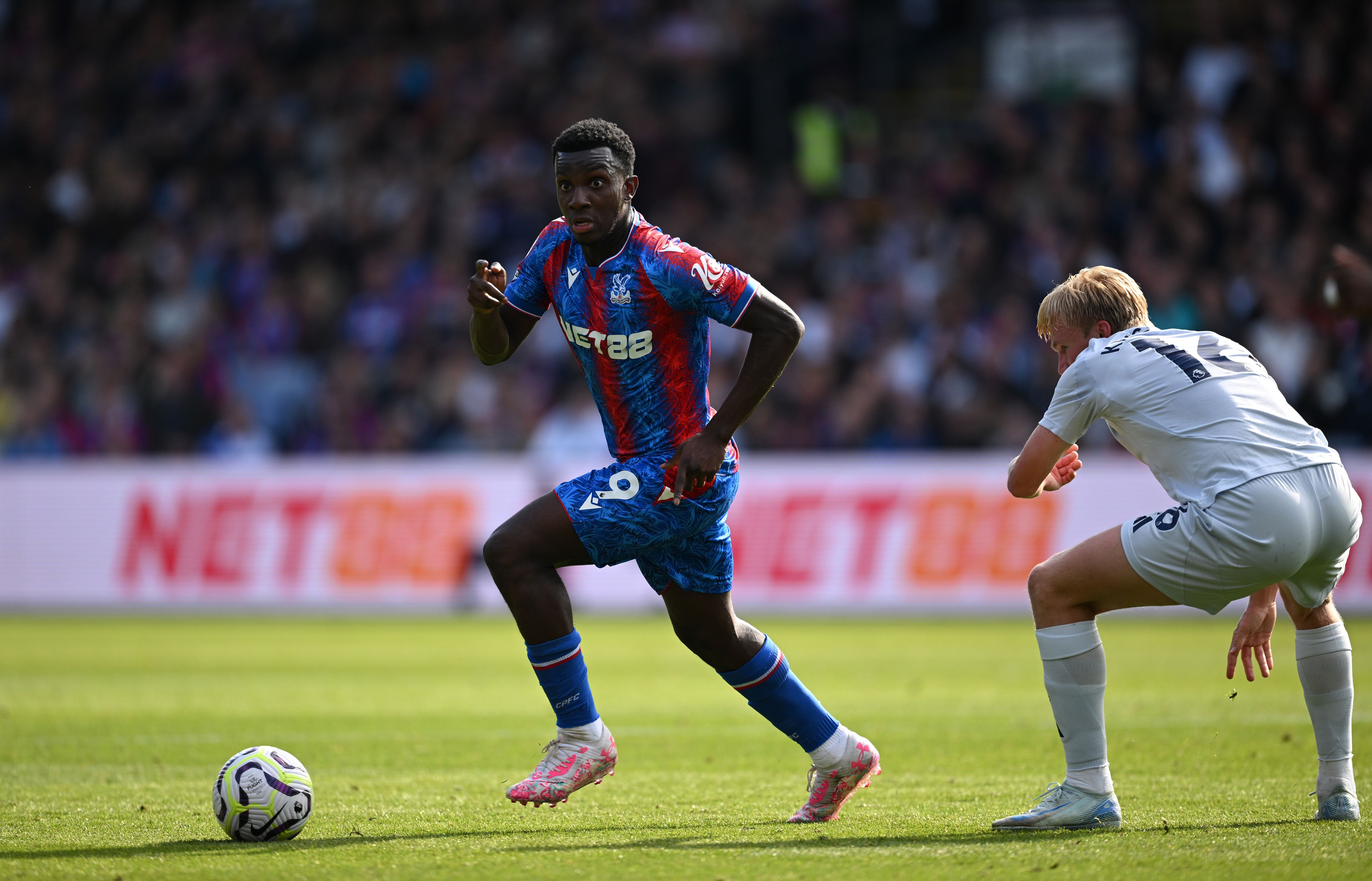 Oliver Glasner urged to drop Eddie Nketiah against Tottenham.