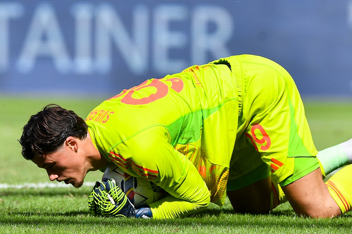 Liverpool transfer news: AS Roma goalkeeper Mile Svilar, the Reds' reported January transfer target, in action during a match for Roma.