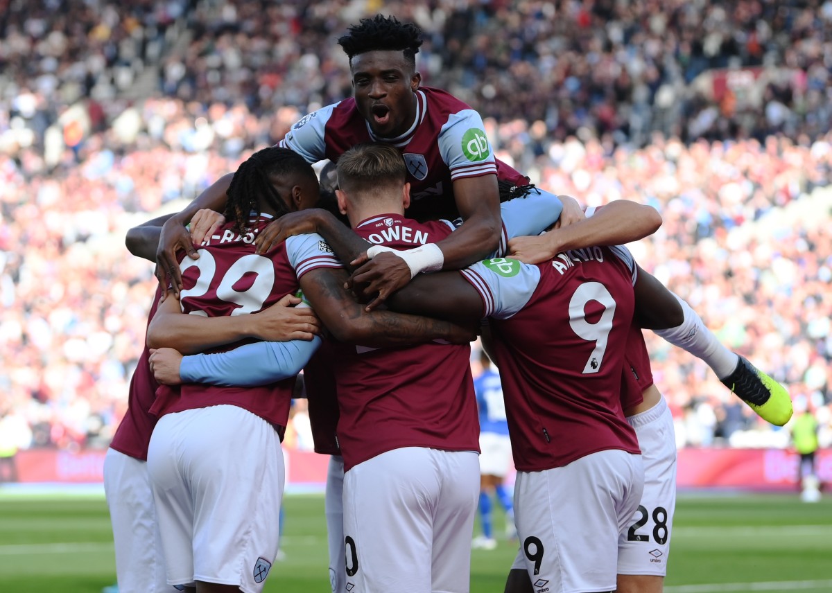 West Ham players celebrate