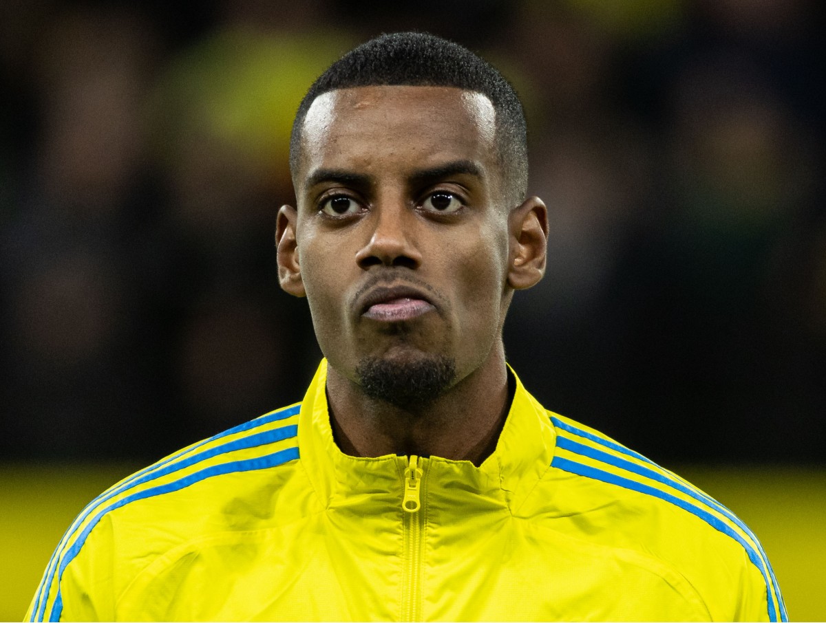 Alexander Isak lining up for the Swedish national team