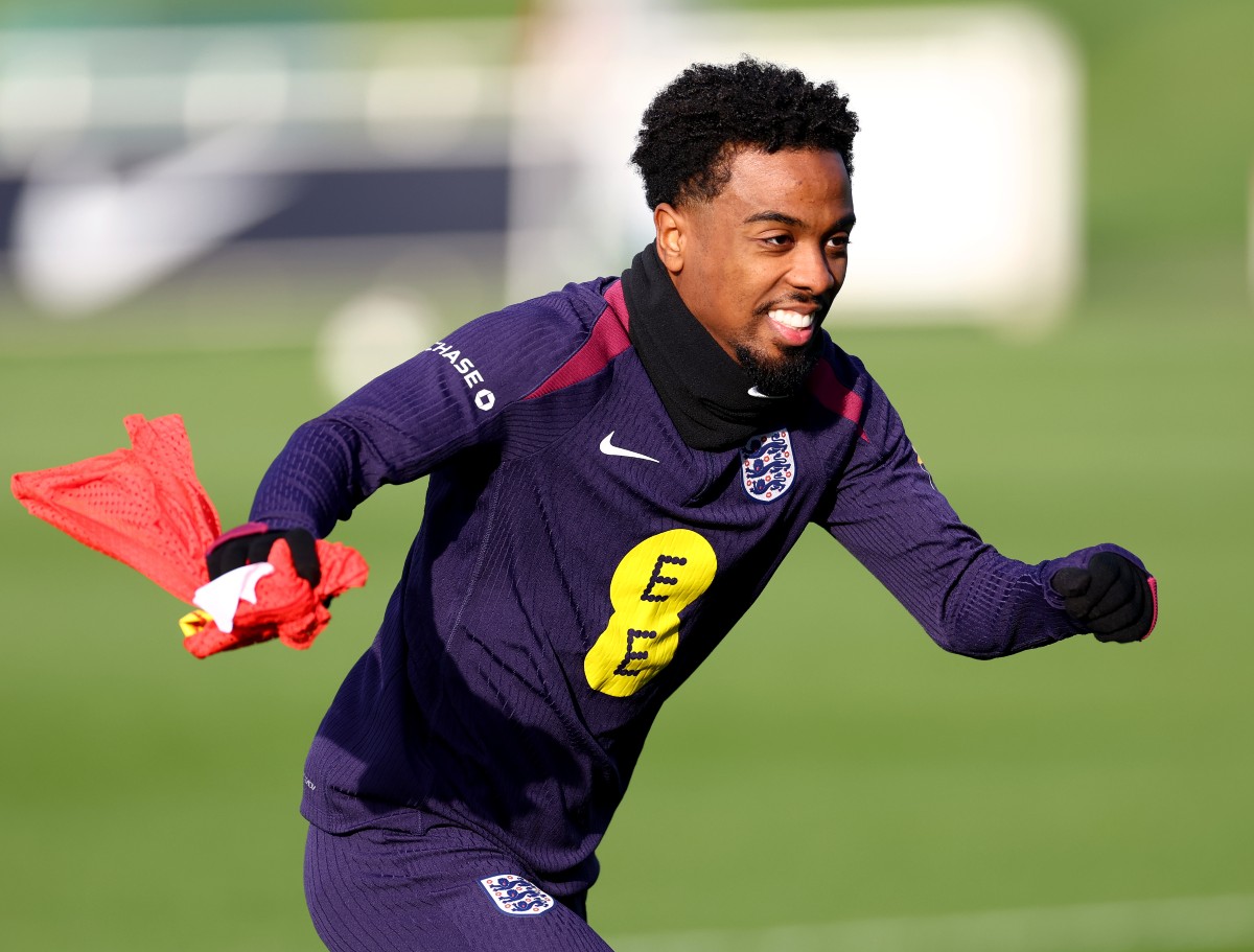 Angel Gomes in England training