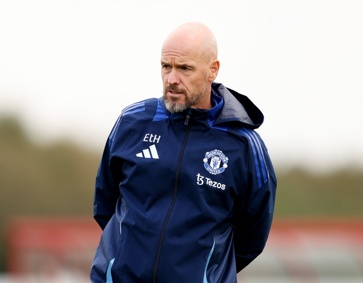 Erik ten Hag during a Man United training session earlier this season