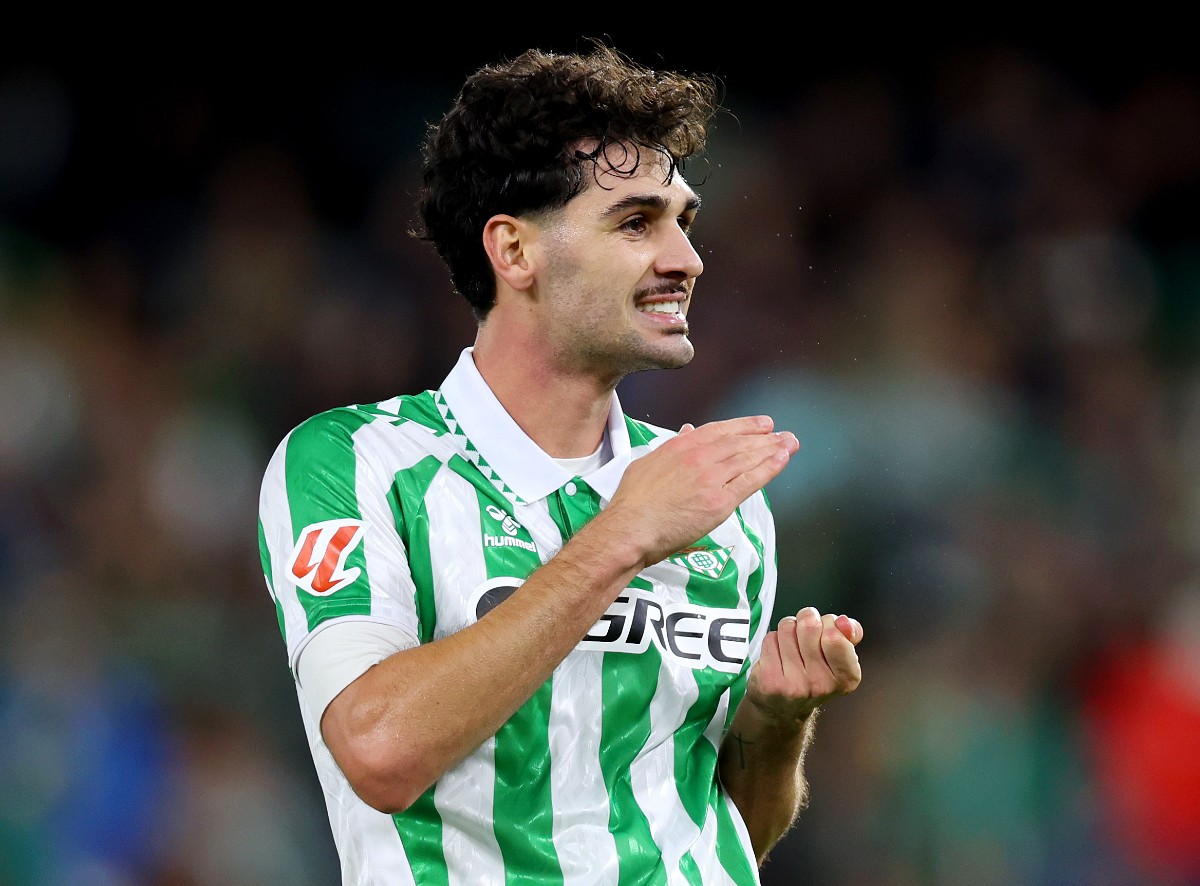 Johnny Cardoso in action for Real Betis