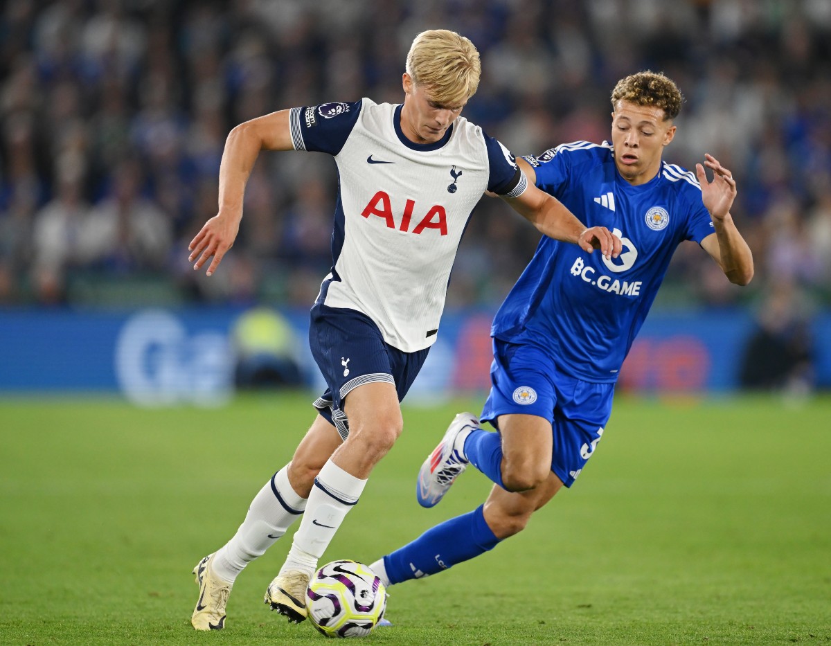 Lucas Bergvall in action for Tottenham