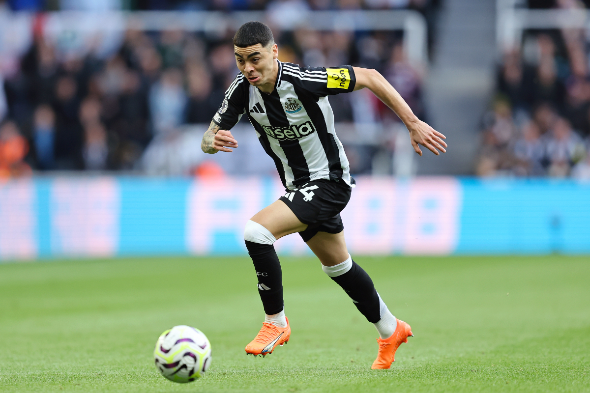 Miguel Almiron in action for Newcastle. 