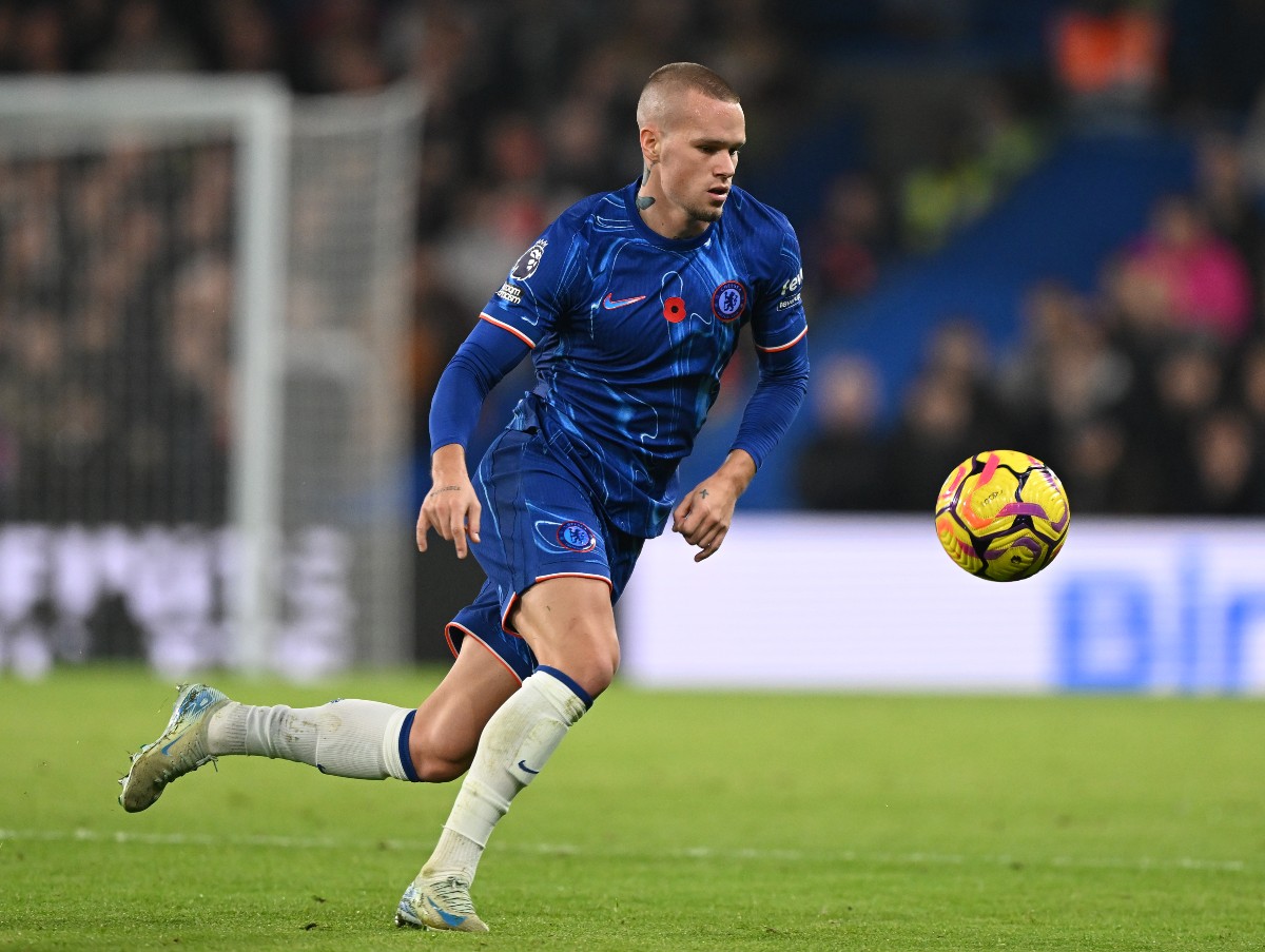 Mykhailo Mudryk in action for Chelsea