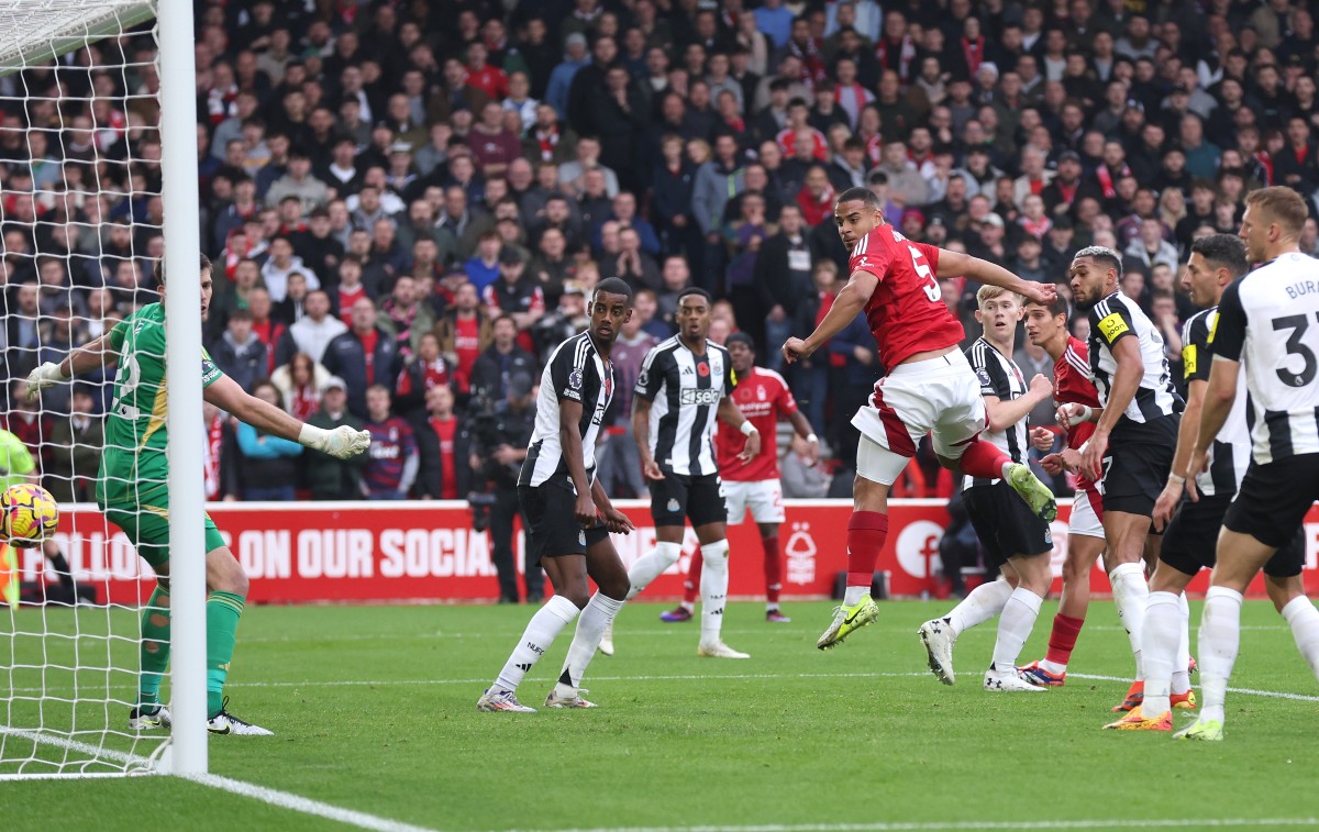 Murillo scores for Nottingham Forest against Newcastle