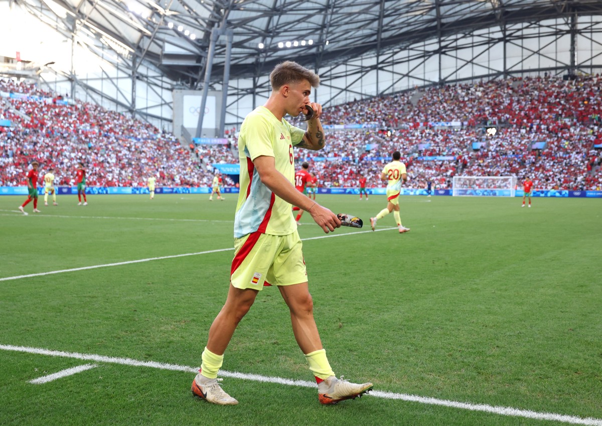 Pablo Barrios in action for Spain