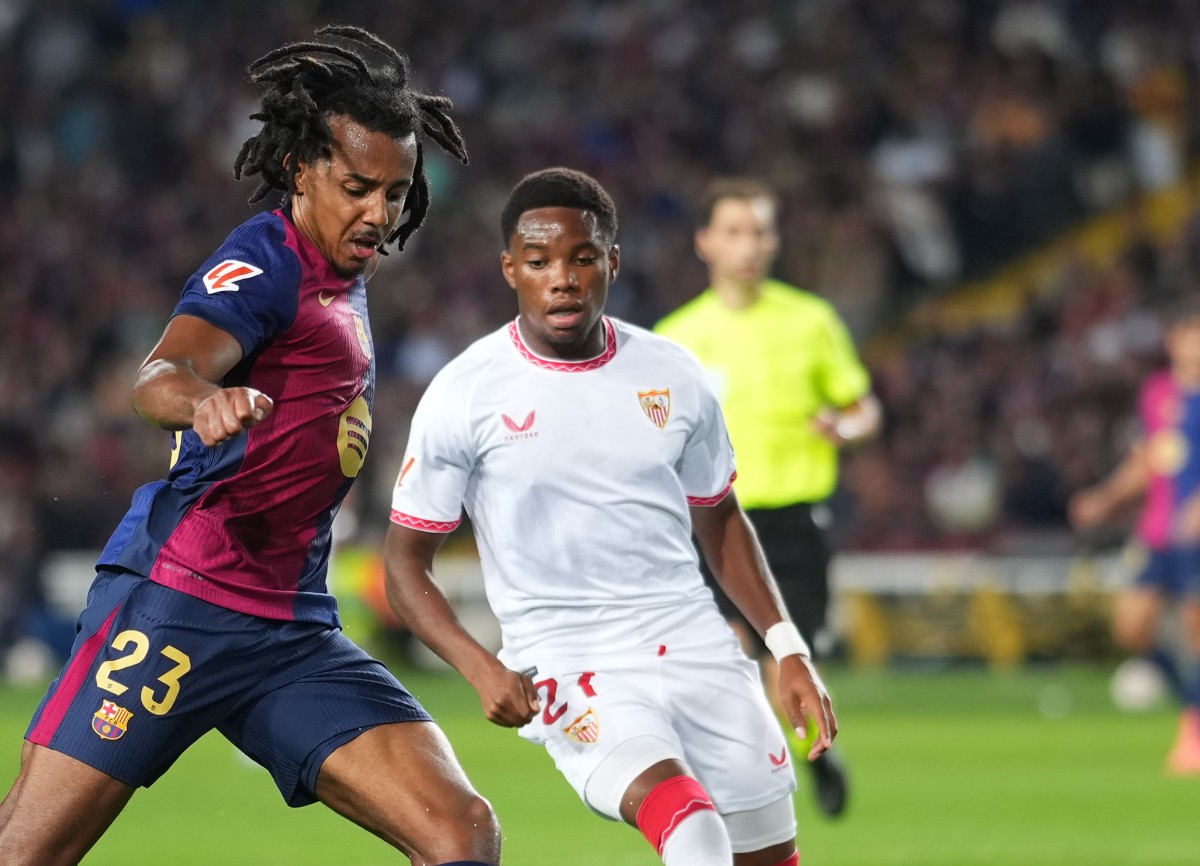 Stanis Idumbo in action for Sevilla