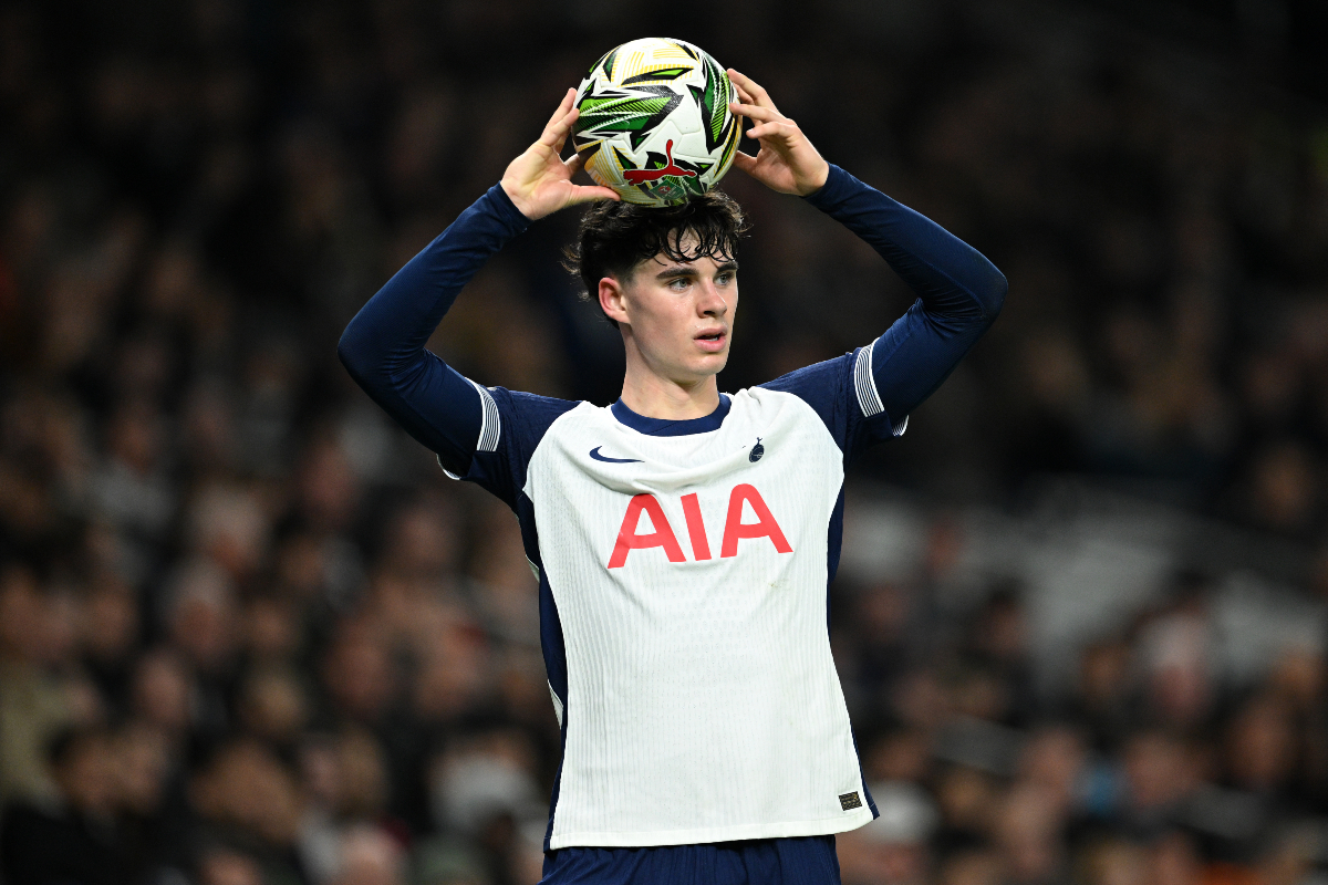 Archie Gray will not leave Tottenham on loan in January