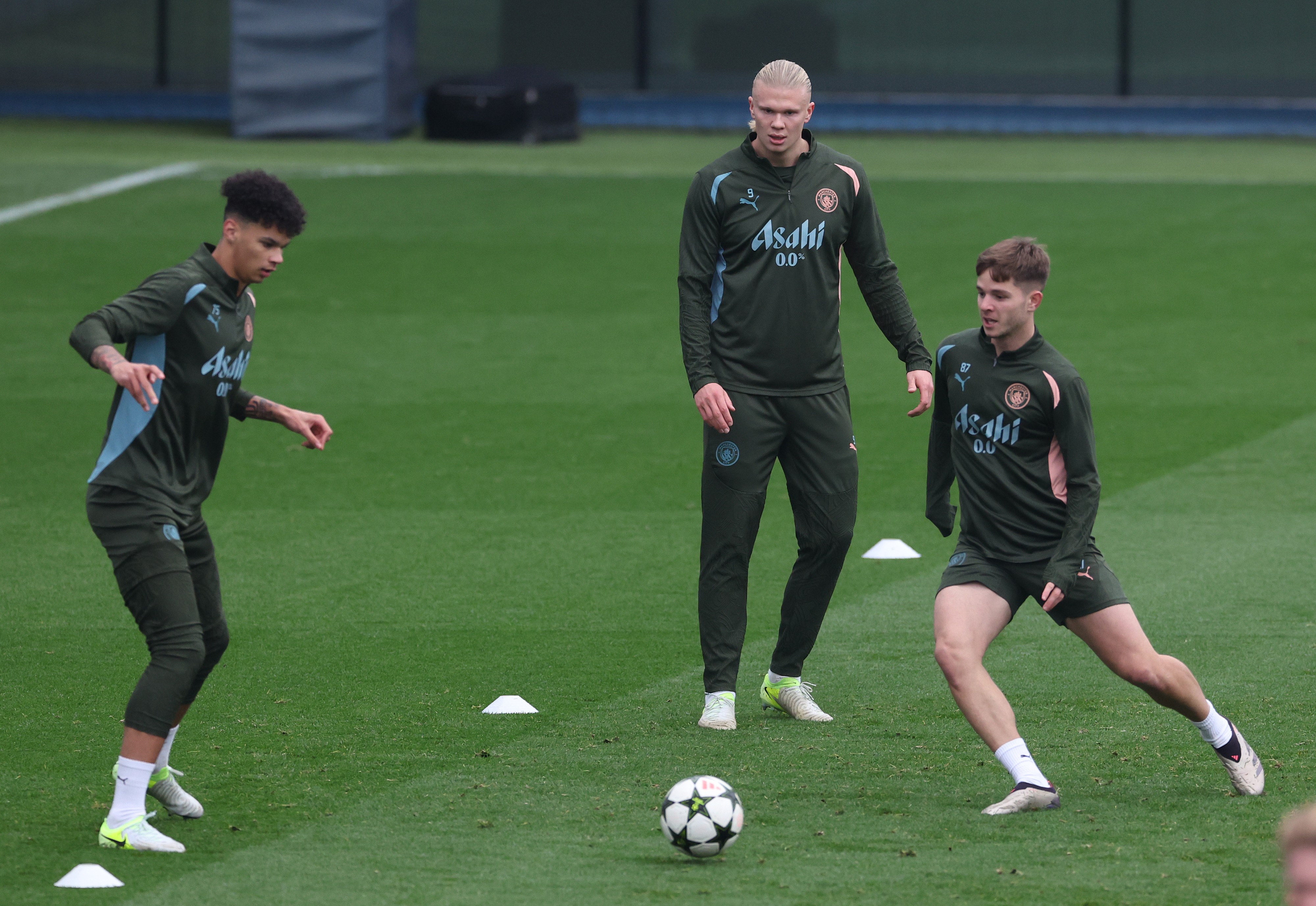 James McAtee of Manchester City during the UEFA Champions League 2024/25 League Phase MD4 training session