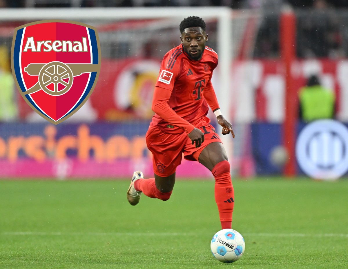 Alphonso Davies on the ball for Bayern Munich