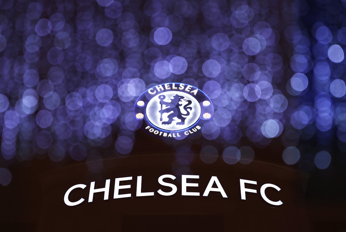 A blurry image of the Chelsea FC logo