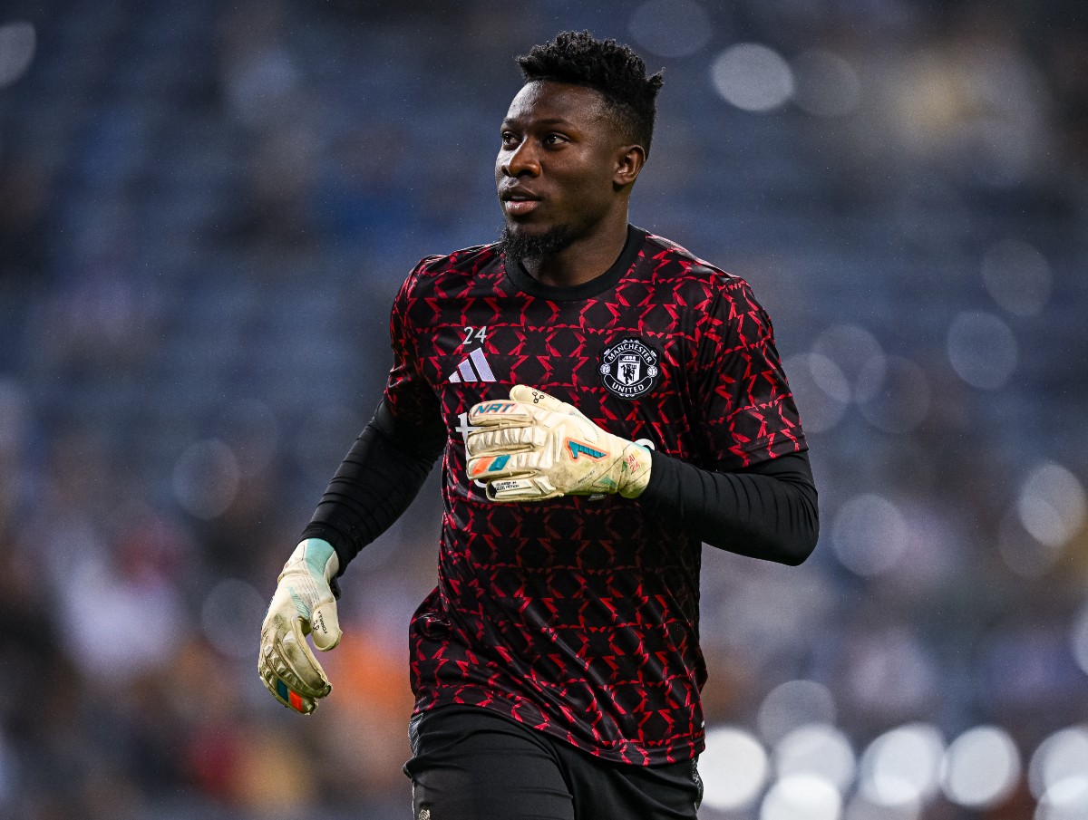 Andre Onana warming up before Man United's game against Porto