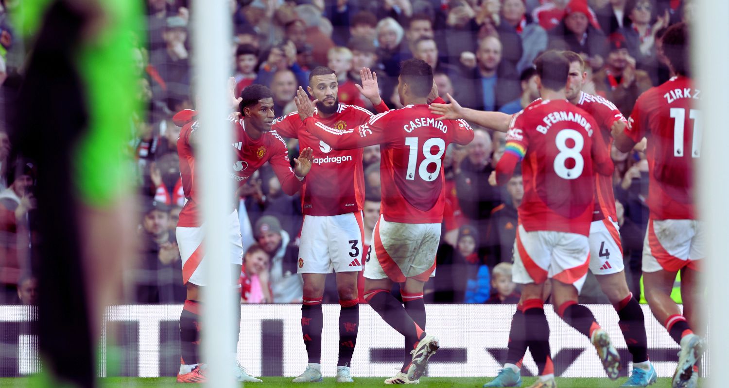 Marcus Rashford celebrating with teammates