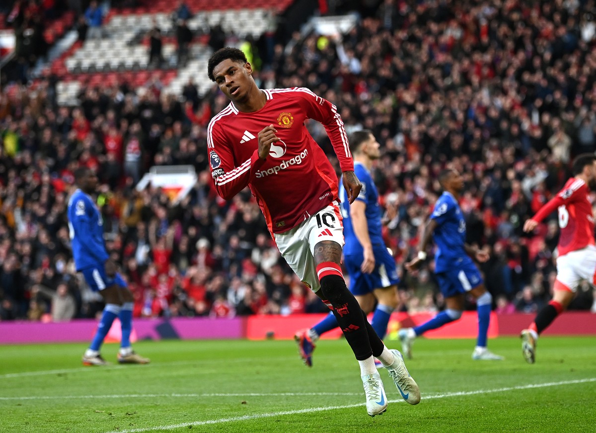 Marcus Rashford celebrates scoring for Man United against Everton