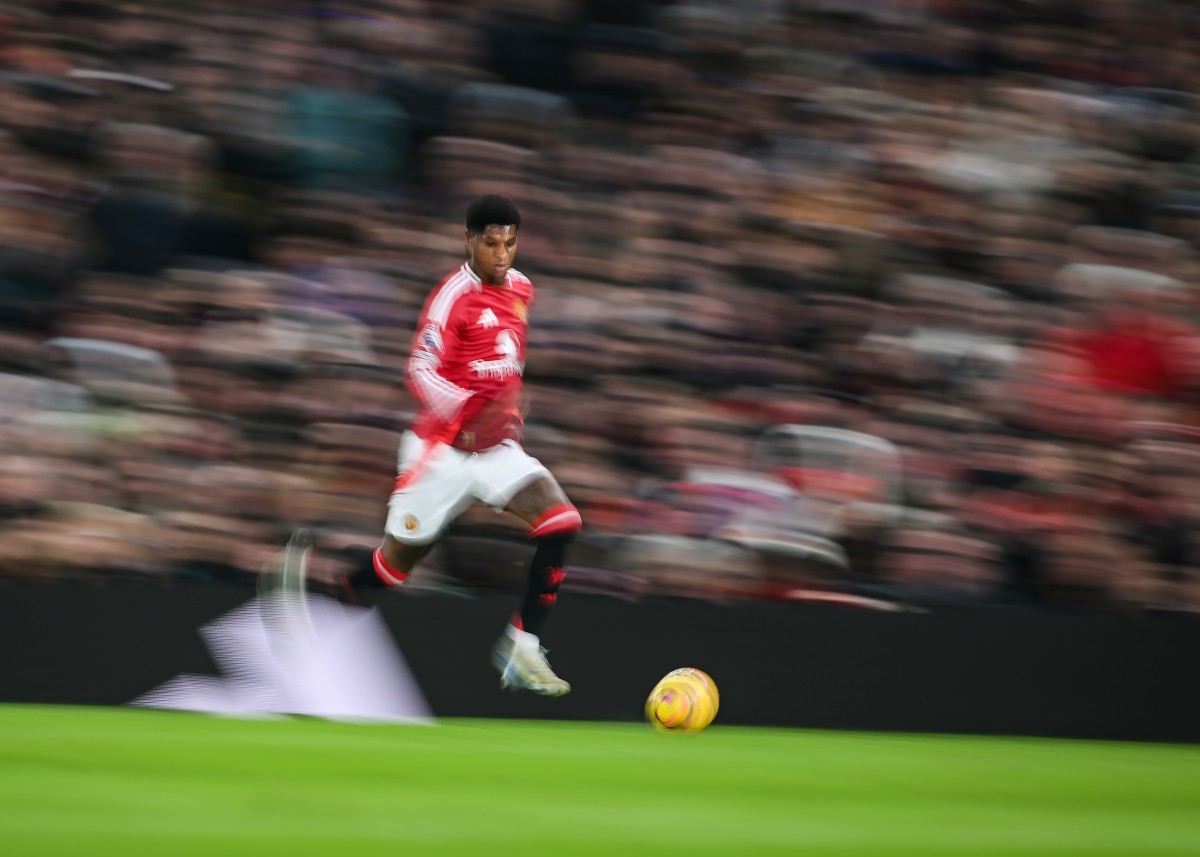 Marcus Rashford running with the ball