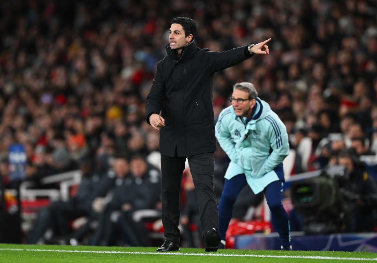 Arsenal boss Mikel Arteta coaches against Monaco