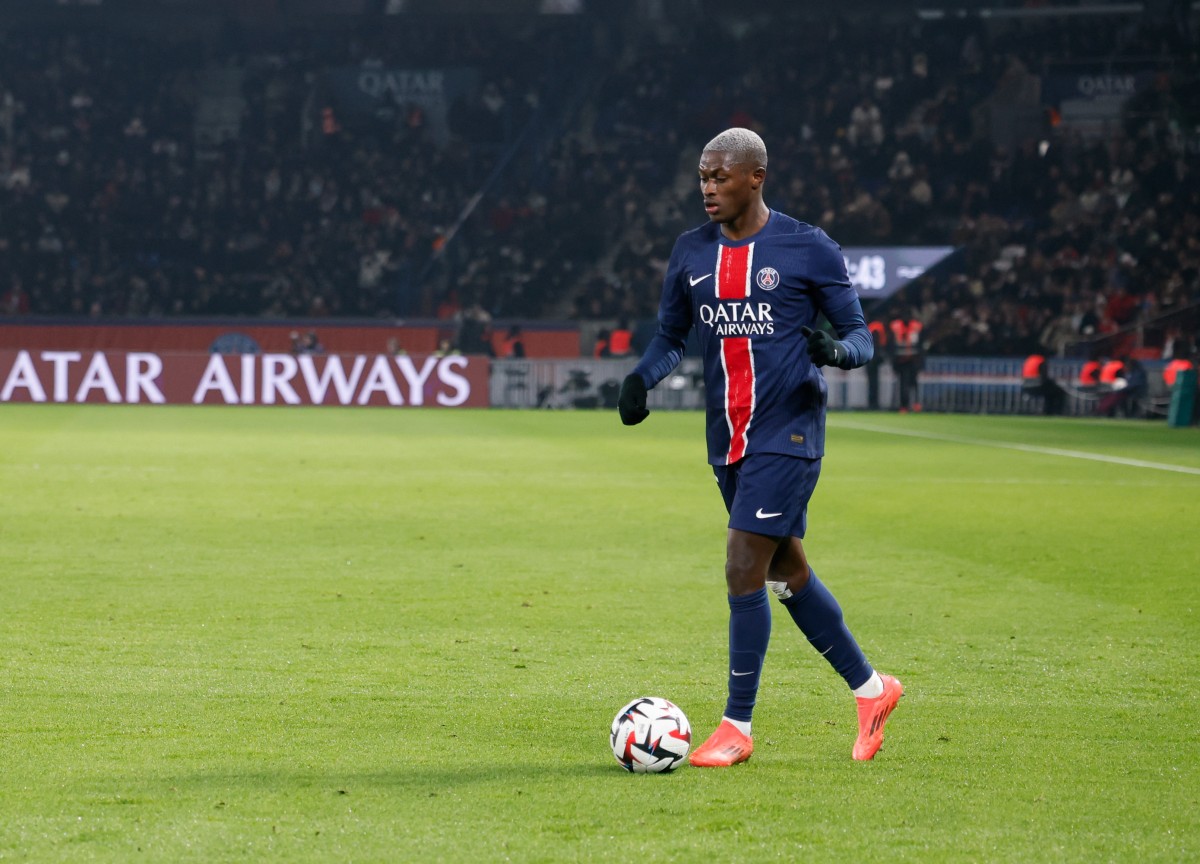 PSG left-back Nuno Mendes