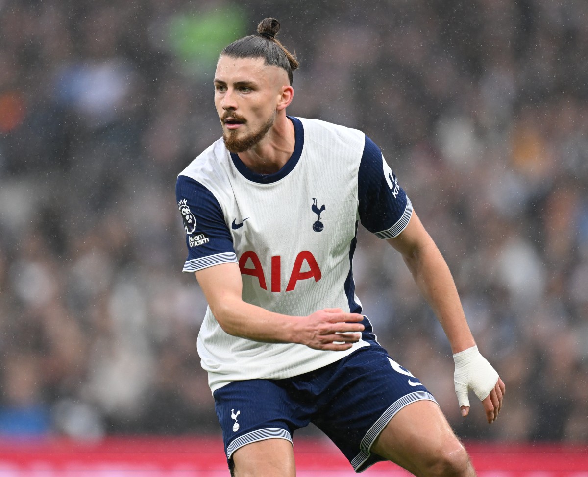 Radu Dragusin in action for Tottenham