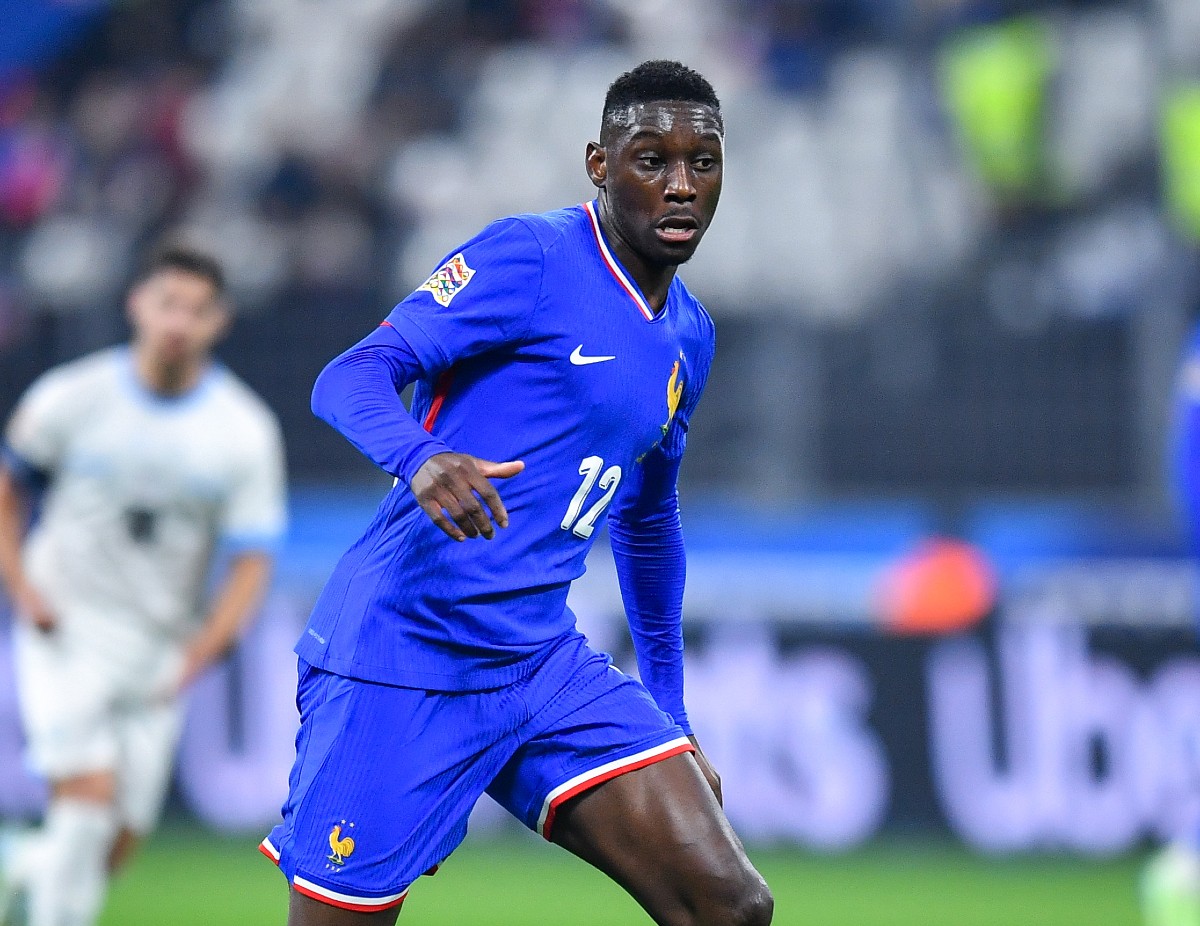 Randal Kolo Muani in action for France against Israel