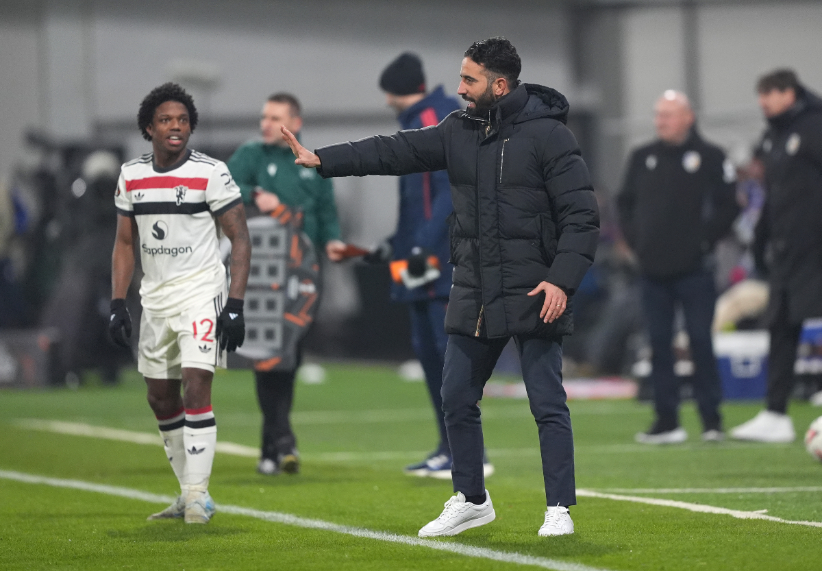 Ruben Amorim coaching his Man United team